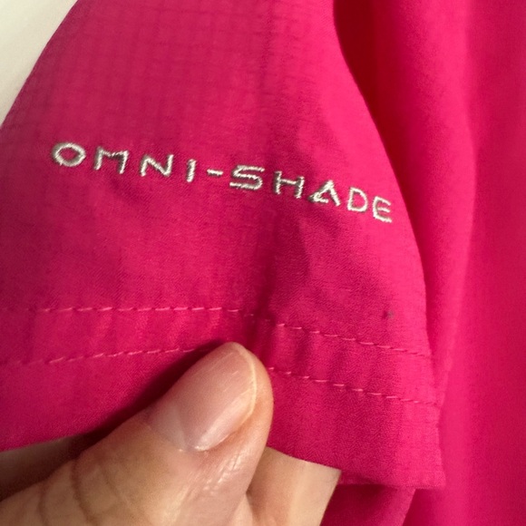 Columbia Large Fuchsia Omni-Shade Sun Protection Short Sleeve Button Down Shirt - Picture 7 of 14